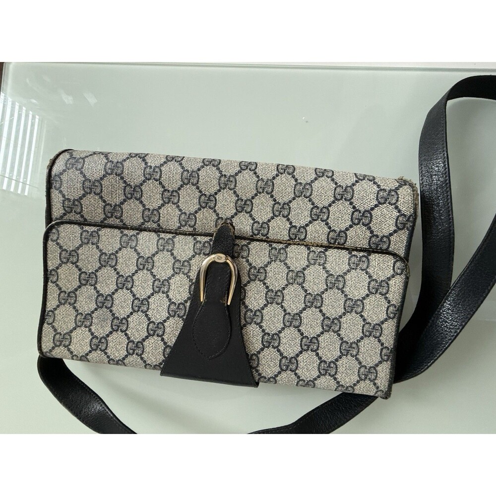 ✿ Vintage Gucci Accessory Collection GG Supreme Canvas Shoulder Bag Italy